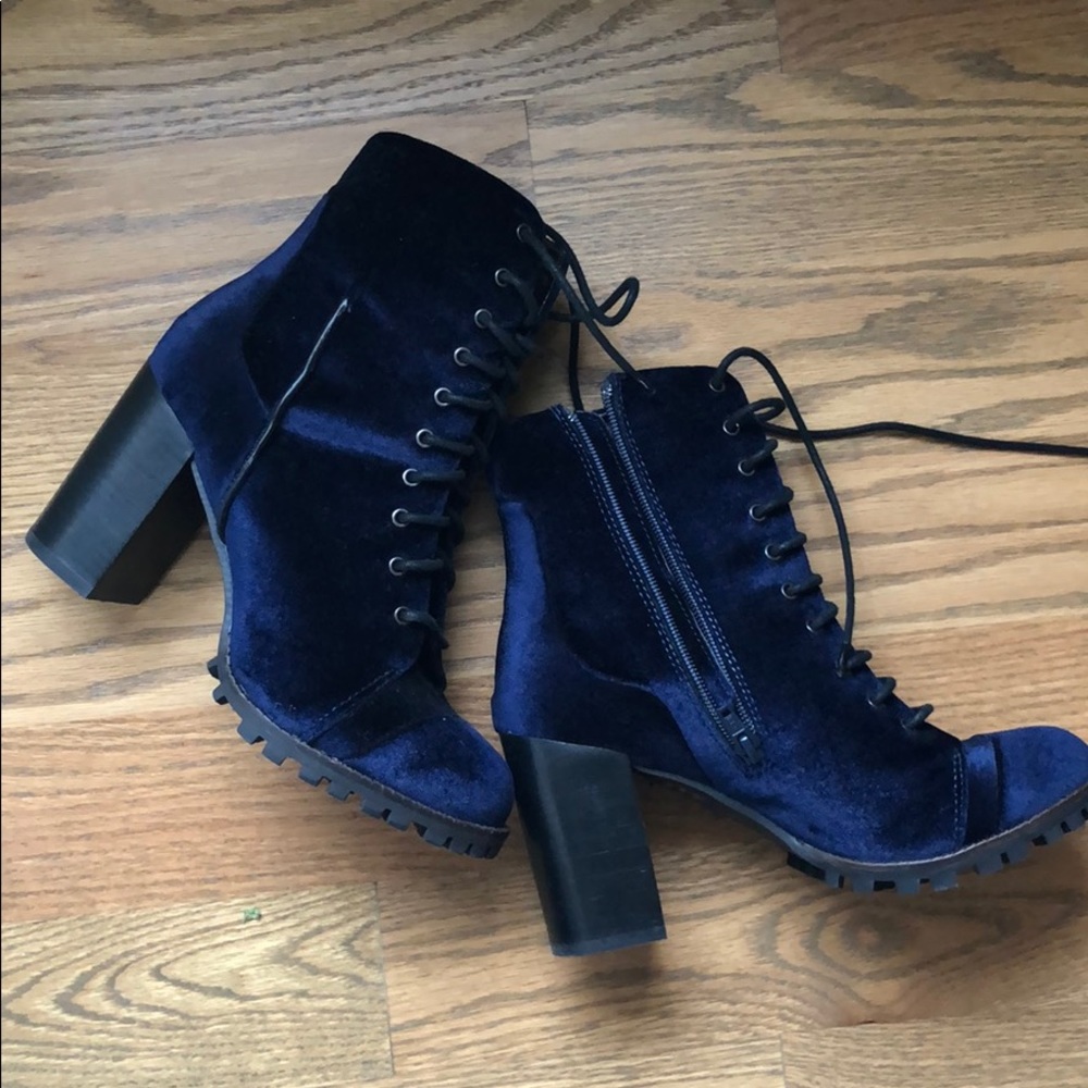 Blue velvet boots